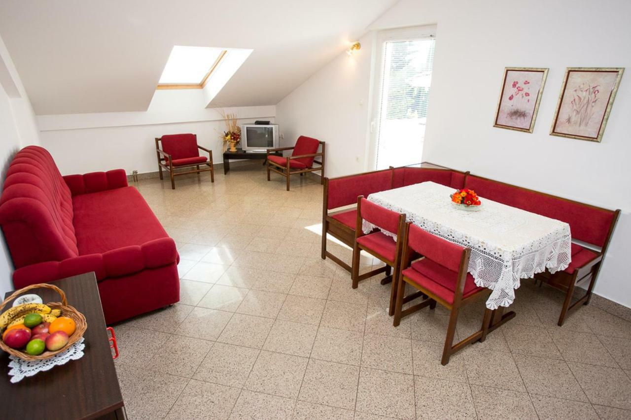 Apartment Punat Exteriör bild